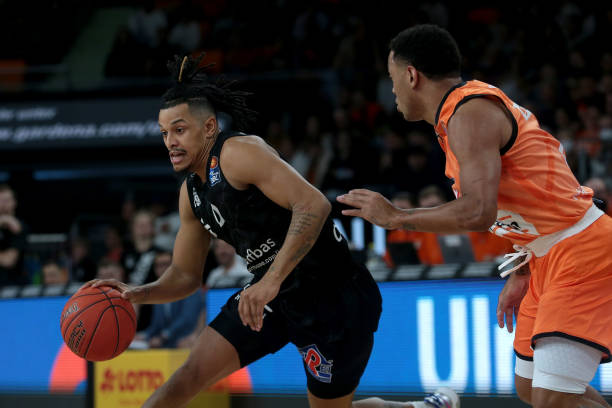 他在多个赛 他在多个赛