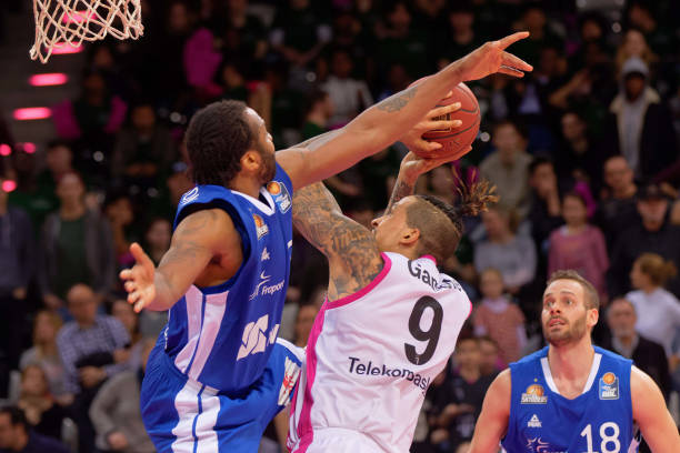 他的表现无 他的表现无