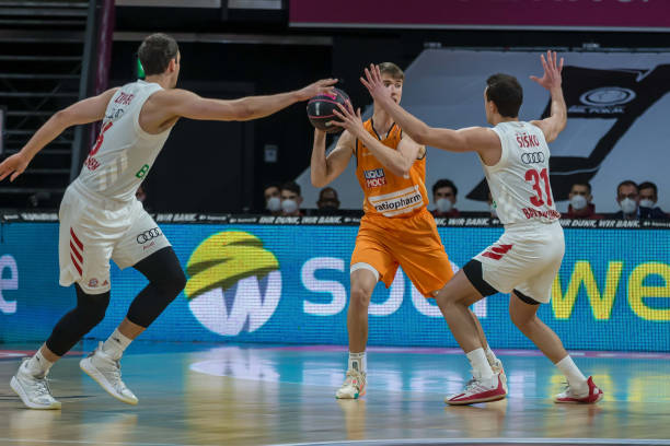 年轻的中国 年轻的中国